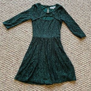 Junior’s Almost Famous Hunter Green Lace Dress